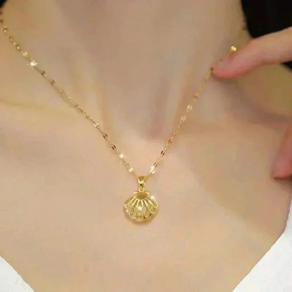 Ladies yellow gold pearl clamshell necklace casual formal adjustable